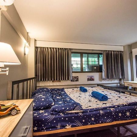 Enjoy House Hostel Chiang Mai Exterior photo