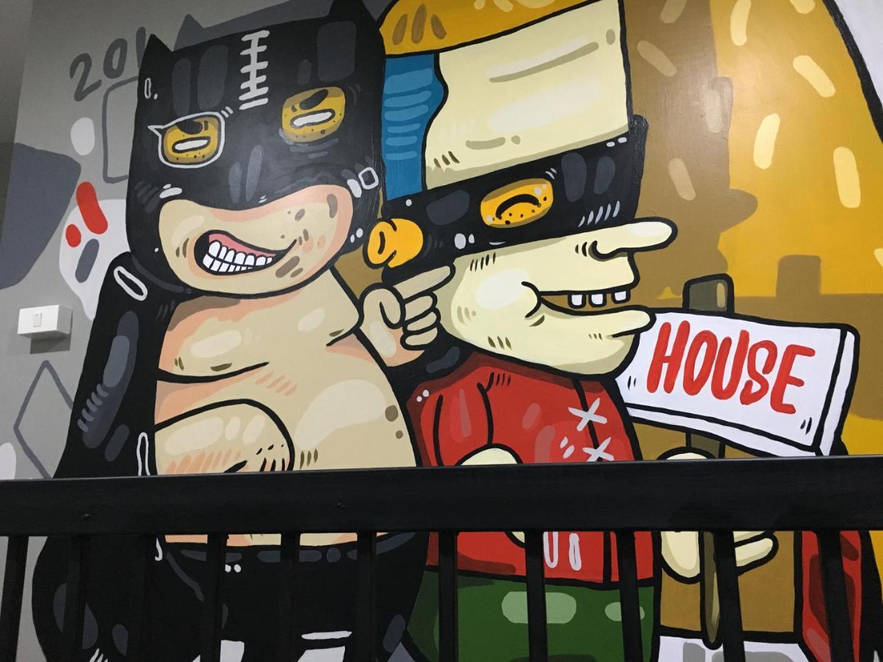 Enjoy House Hostel Chiang Mai Exterior photo