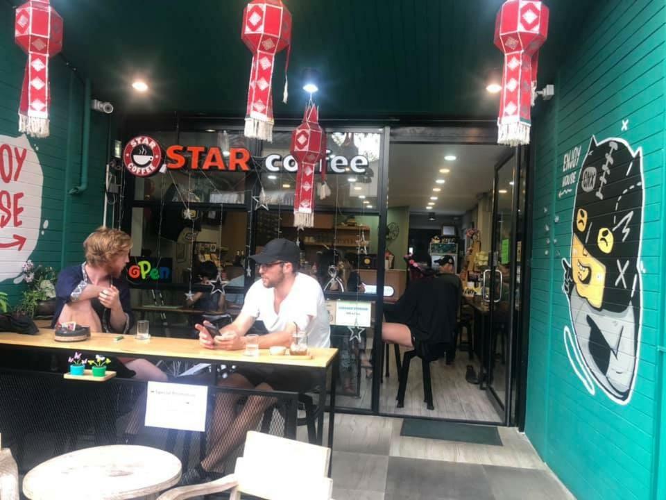 Enjoy House Hostel Chiang Mai Exterior photo